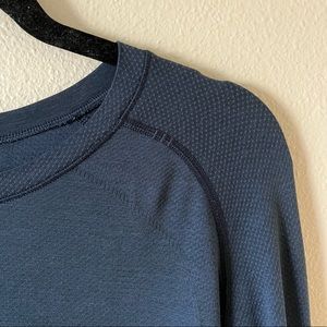 Men’s Lululemon Navy Blue Metal Vent Long Sleeve Tee